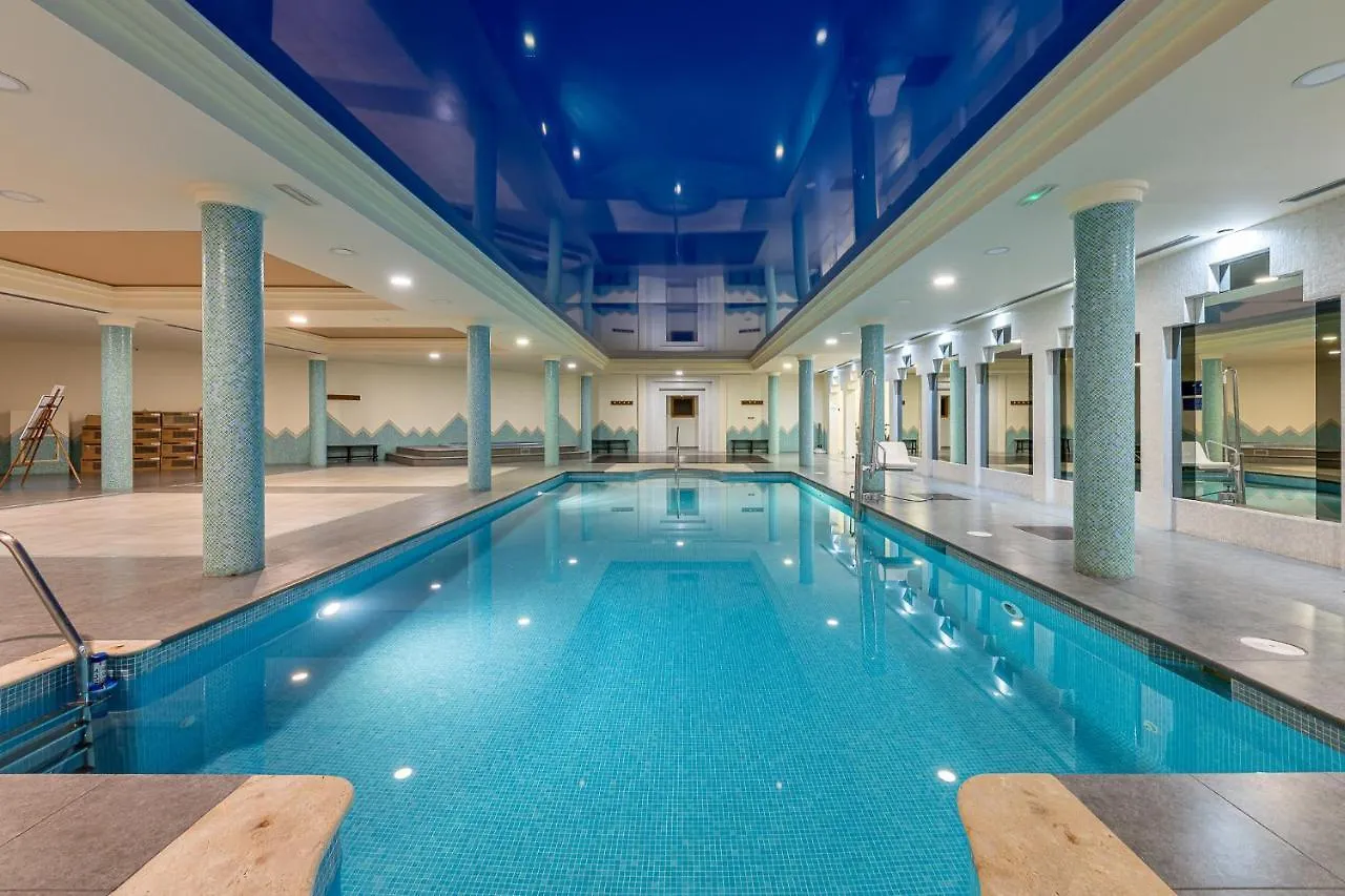 Apartment 797 Holiday Rentals - Bellagio: Beachfront Elegance with Indoor & Outdoor Pools Benalmadena
