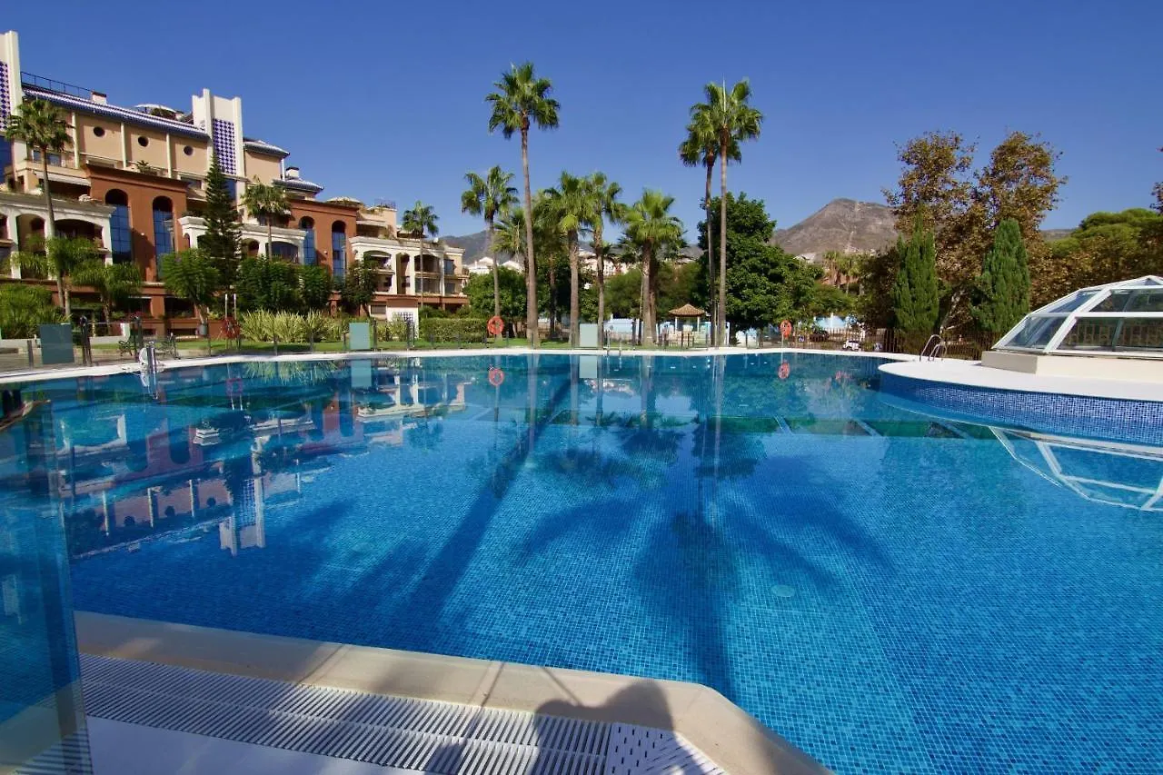 797 Holiday Rentals - Bellagio: Beachfront Elegance with Indoor & Outdoor Pools Benalmadena
