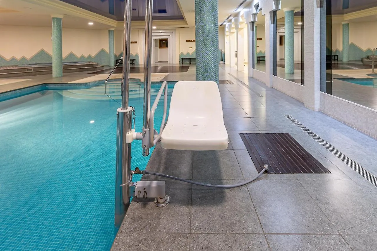 797 Holiday Rentals - Bellagio: Beachfront Elegance with Indoor & Outdoor Pools Benalmadena 0*,  Spain
