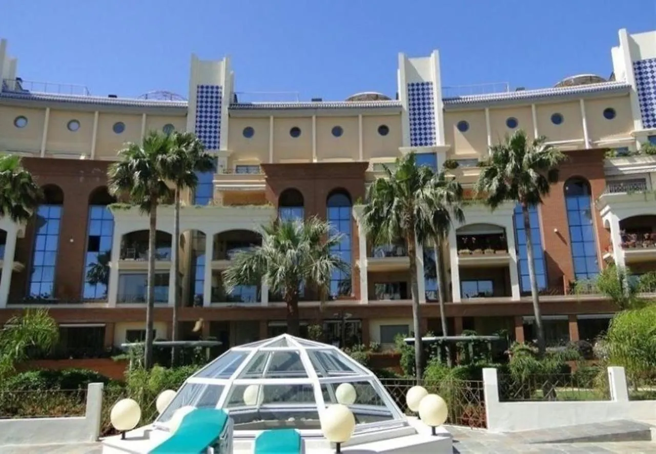797 Holiday Rentals - Bellagio: Beachfront Elegance with Indoor & Outdoor Pools Benalmadena