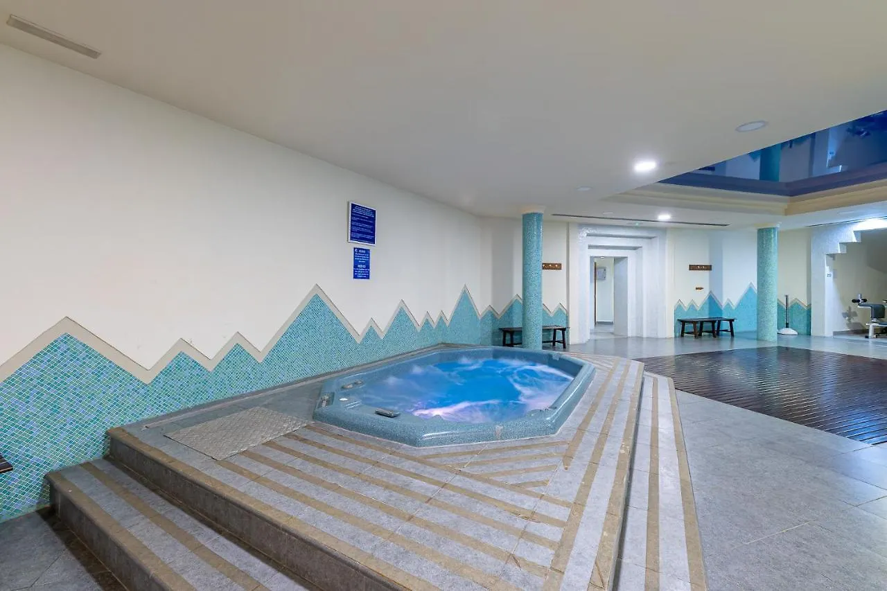 797 Holiday Rentals - Bellagio- Elegante Piso Para 6 A 1 Min De La Playa, Con Piscina Interior Y Exterior, Spa Con Jacuzzi 베날마데나코스타